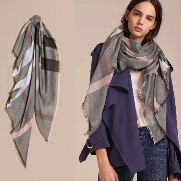 NWT Burberry relaxed mega check modal wool scarf in beautiful dark trenc… - Picture 1 of 9